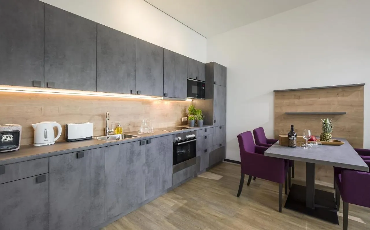 Апарт-отель Отель Private Living Perron Зальцбург